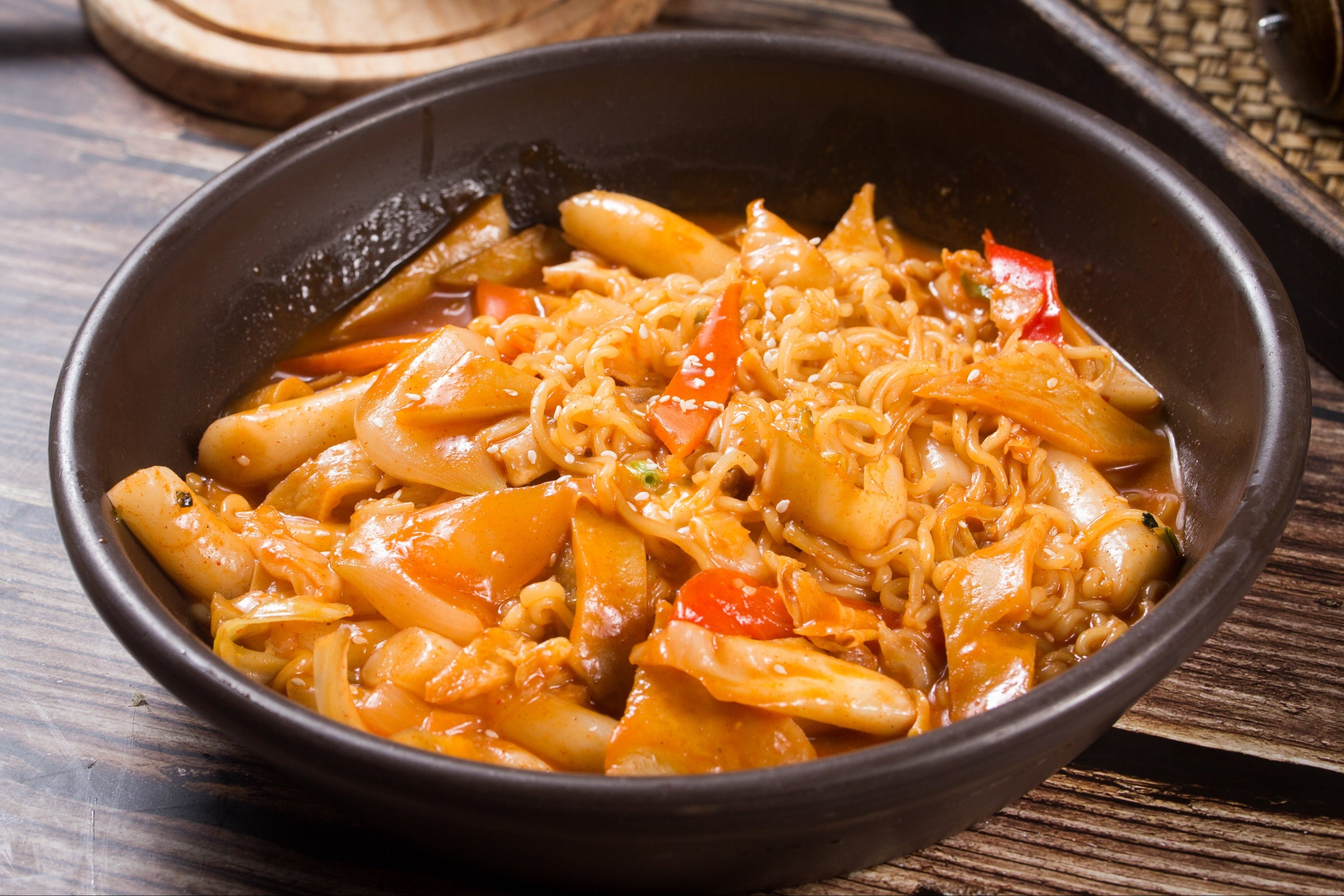 Rabokki mit Ramyeon und Tteokbokki